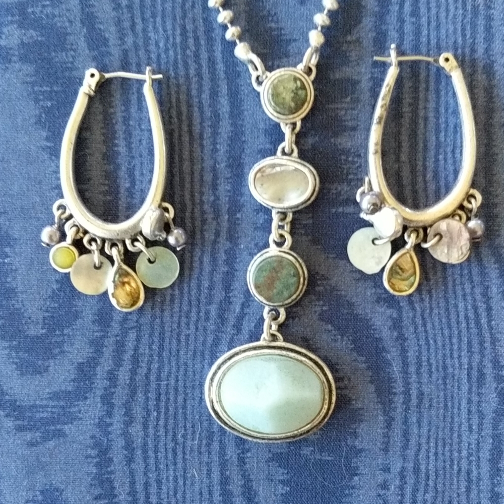 Kenneth Cole Necklace and Earring Set